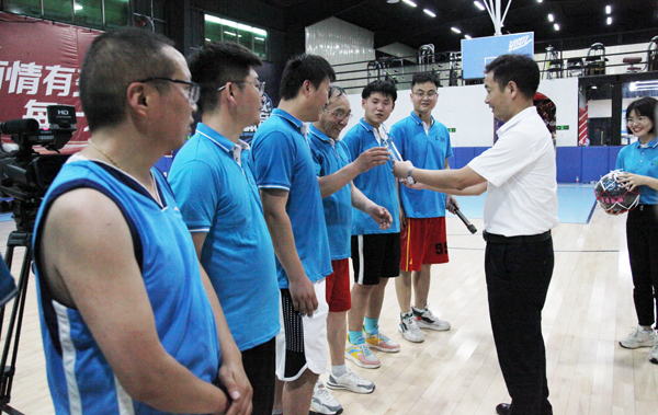 頒獎.jpg 頒獎.jpg